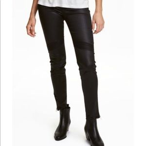 | h&m | NWOT Coated Skinny Jeans